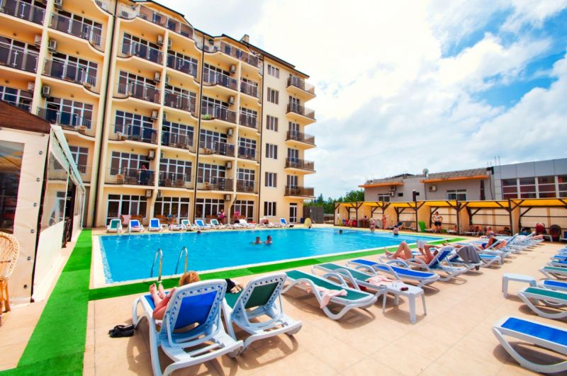 Курортный отель "Ателика Гранд Меридиан"